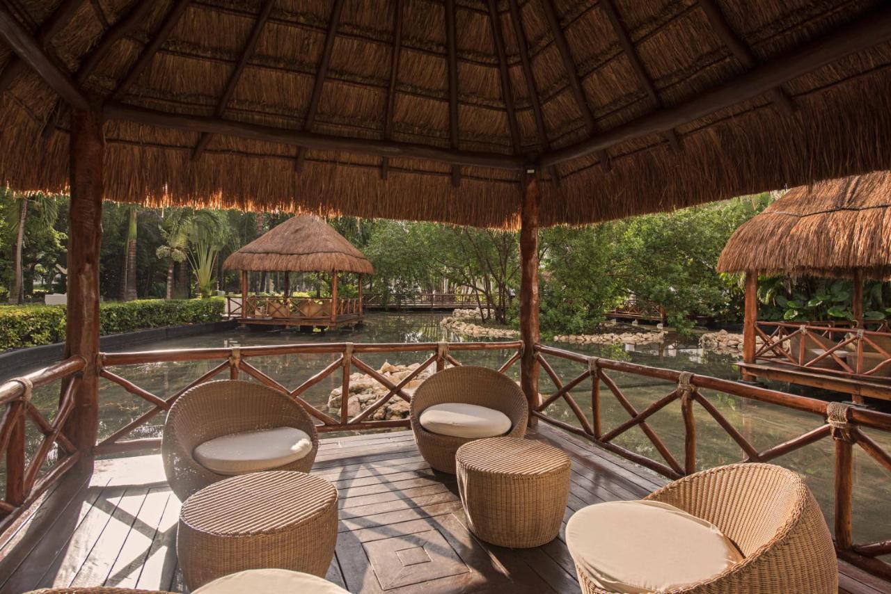 Grand Sunset Princess Playa del Carmen Luaran gambar The resort's lagoon