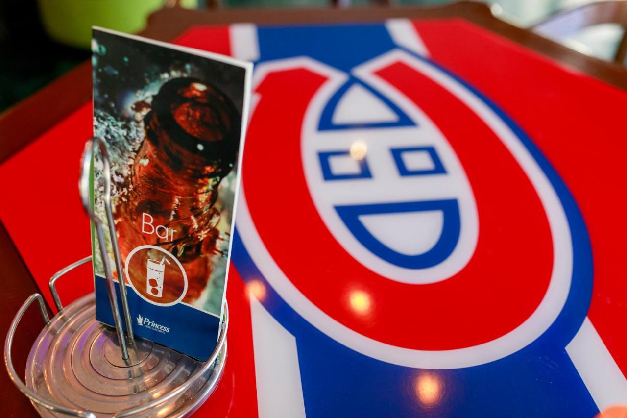 Grand Sunset Princess Playa del Carmen Luaran gambar A Molson Canadian draft beer tap at a restaurant in Montreal